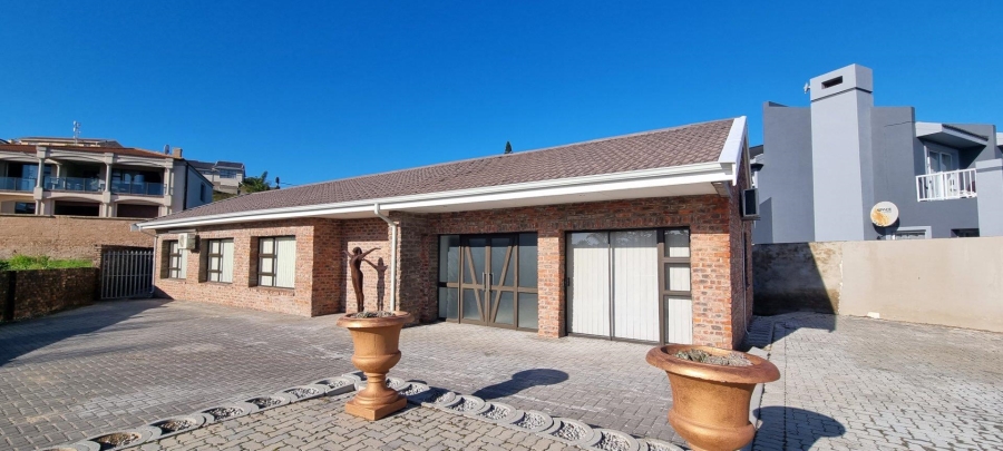 4 Bedroom Property for Sale in Aston Bay Eastern Cape